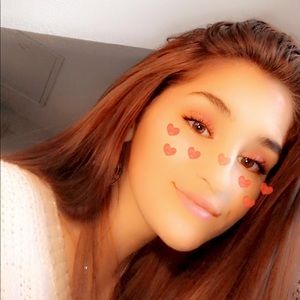 Meet your Posher, Emily marie